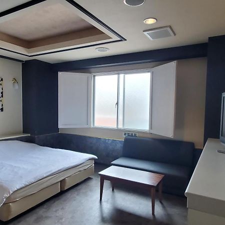 Hotel Golf Tsunashima (Adults Only) Йокохама Екстериор снимка